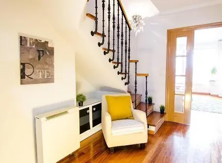 Duplex En Διαμέρισμα Sigueiro